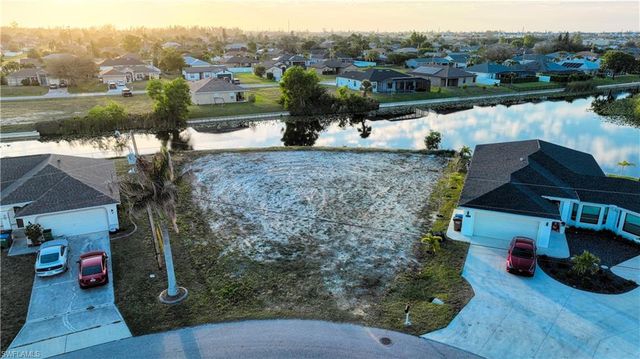 817 SW 8th ST, Cape Coral, FL 33991