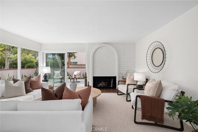 418 Vista Trucha, Newport Beach, CA 92660