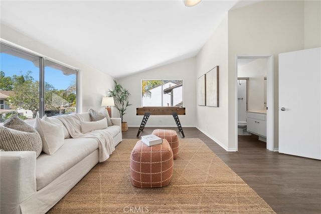 418 Vista Trucha, Newport Beach, CA 92660