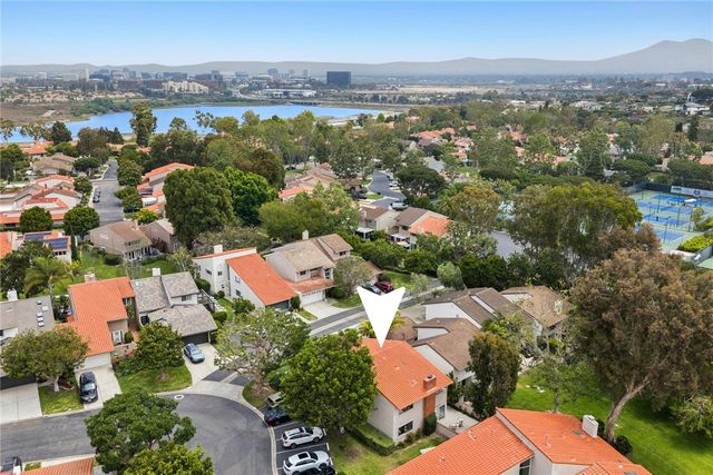418 Vista Trucha, Newport Beach, CA 92660