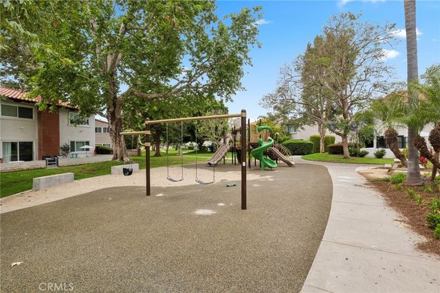 418 Vista Trucha, Newport Beach, CA 92660