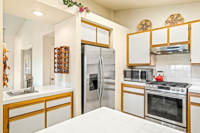 42818 Scirocco Road, Palm Desert, CA 92211