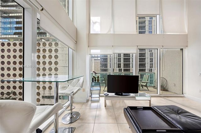 41 SE 5th St 502, Miami, FL 33131