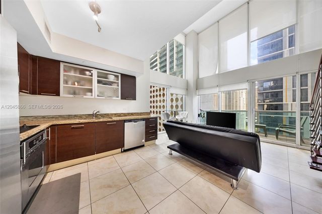41 SE 5th St 502, Miami, FL 33131