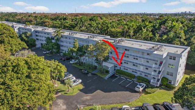 107 Royal Park Drive 1e, Oakland Park, FL 33309