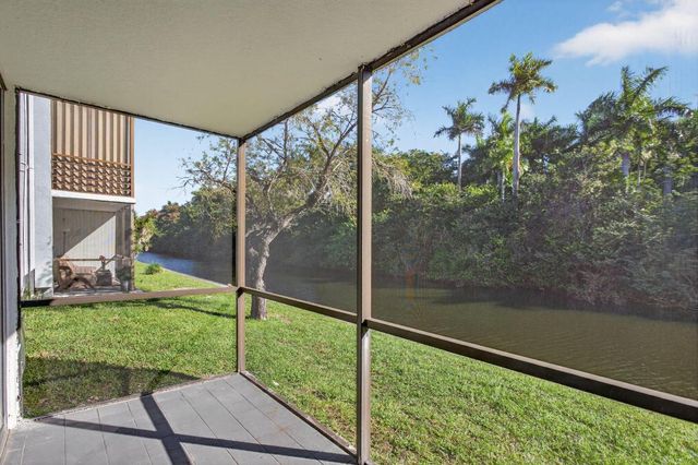 107 Royal Park Drive 1e, Oakland Park, FL 33309
