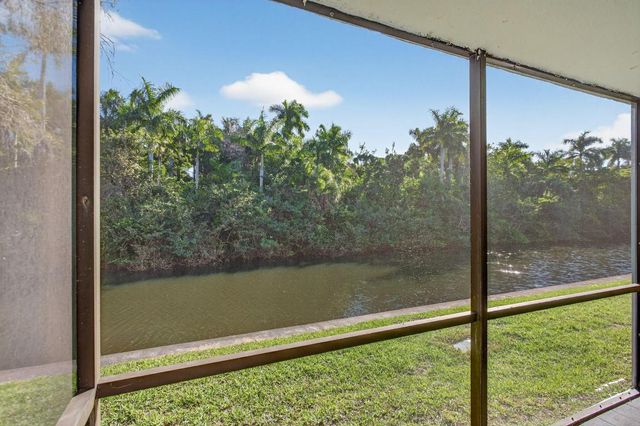 107 Royal Park Drive 1e, Oakland Park, FL 33309