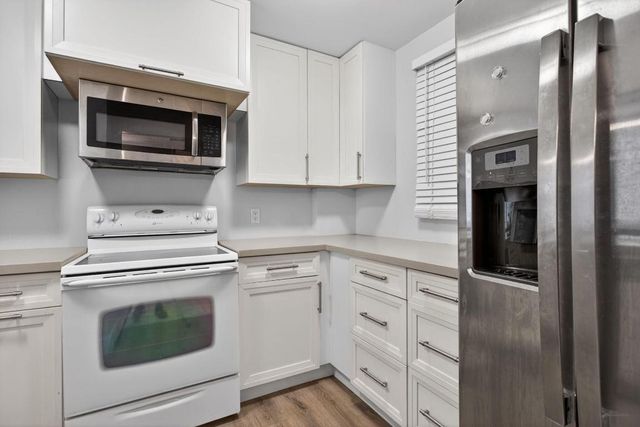 107 Royal Park Drive 1e, Oakland Park, FL 33309