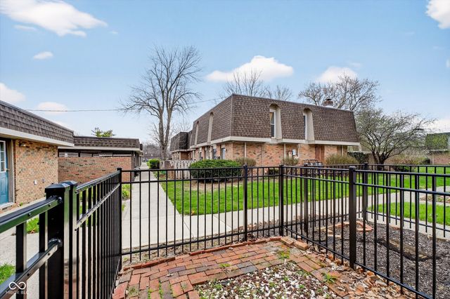 7472 Countrybrook Drive, Indianapolis, IN 46260