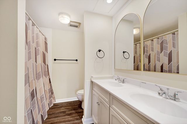 7472 Countrybrook Drive, Indianapolis, IN 46260