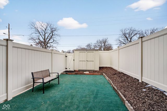 7472 Countrybrook Drive, Indianapolis, IN 46260