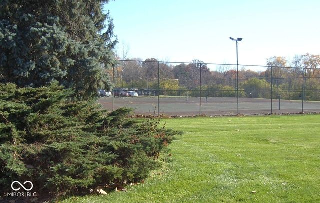 7472 Countrybrook Drive, Indianapolis, IN 46260