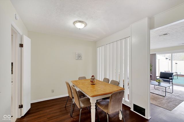 7472 Countrybrook Drive, Indianapolis, IN 46260