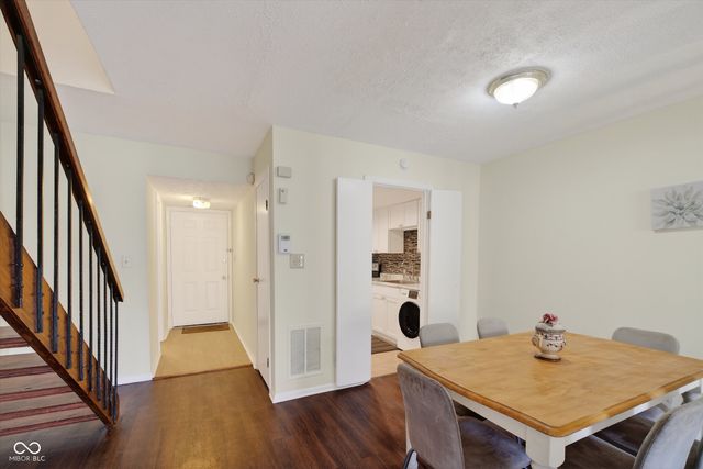 7472 Countrybrook Drive, Indianapolis, IN 46260