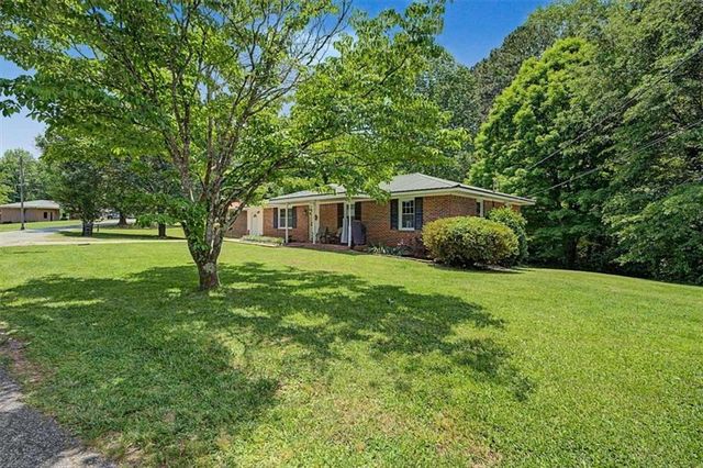 98 James Street, Tallapoosa, GA 30176