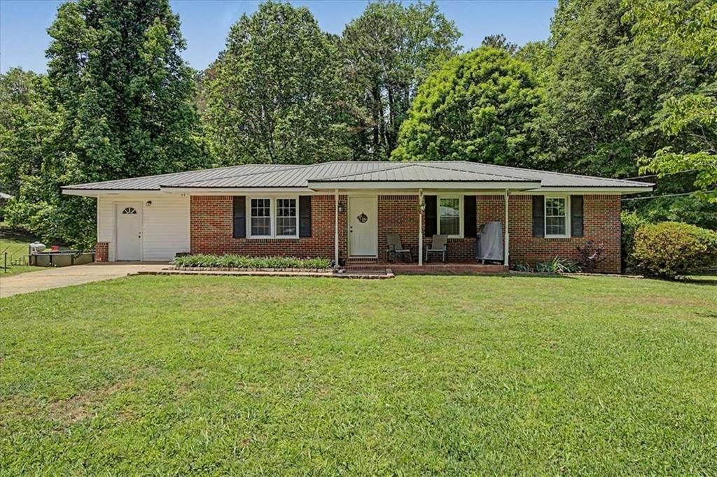 98 James Street, Tallapoosa, GA 30176