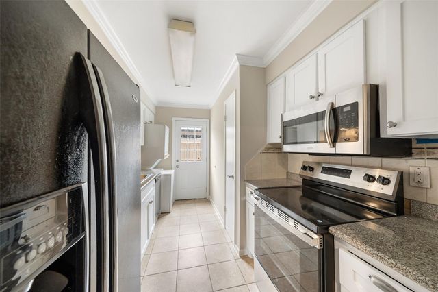 515 Tallowood Road 23, Houston, TX 77024