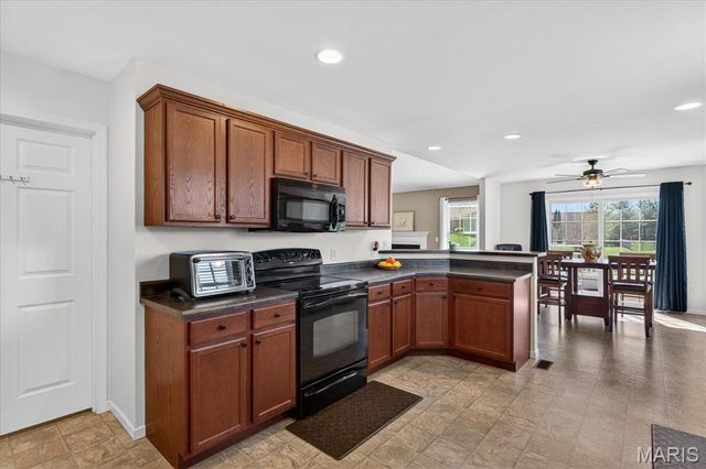 5037 Bristol Hill Dr, O'fallon, IL 62269