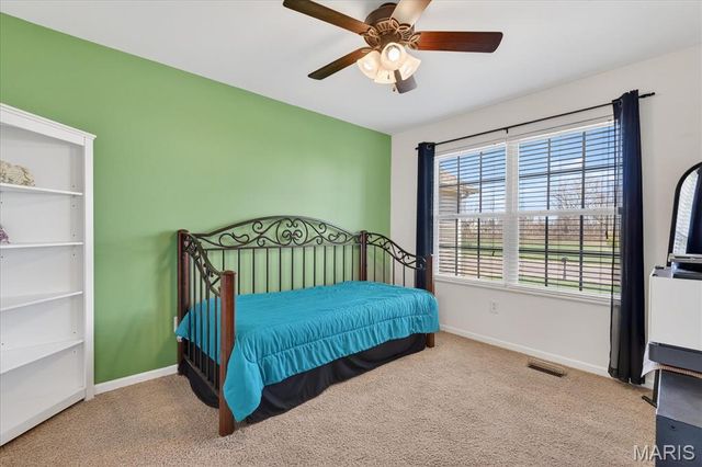 5037 Bristol Hill Dr, O'fallon, IL 62269