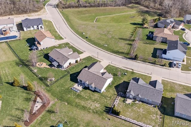 5037 Bristol Hill Dr, O'fallon, IL 62269