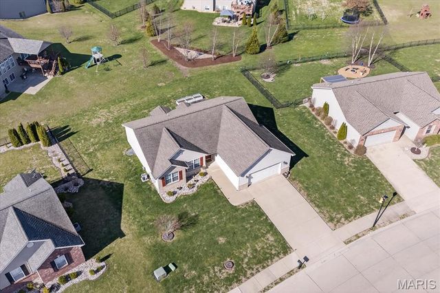 5037 Bristol Hill Dr, O'fallon, IL 62269