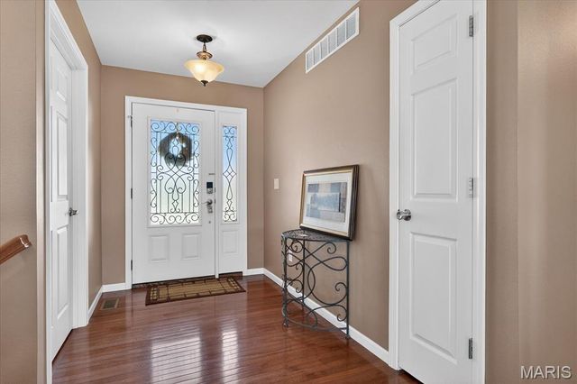 5037 Bristol Hill Dr, O'fallon, IL 62269