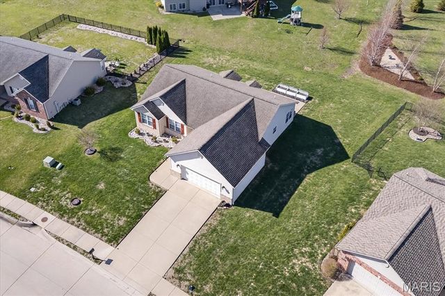 5037 Bristol Hill Dr, O'fallon, IL 62269