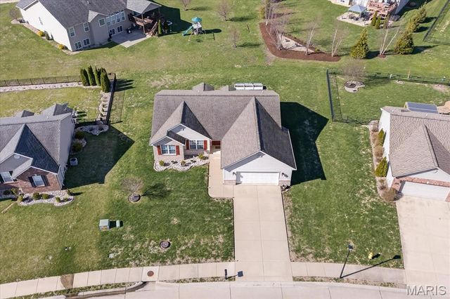 5037 Bristol Hill Dr, O'fallon, IL 62269