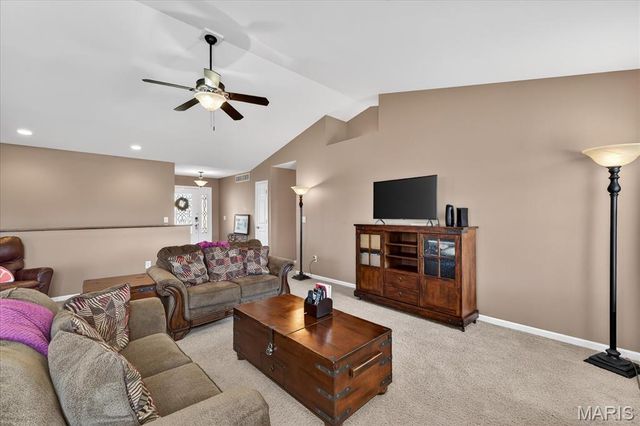 5037 Bristol Hill Dr, O'fallon, IL 62269