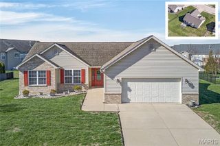 5037 Bristol Hill Dr, O'fallon, IL 62269