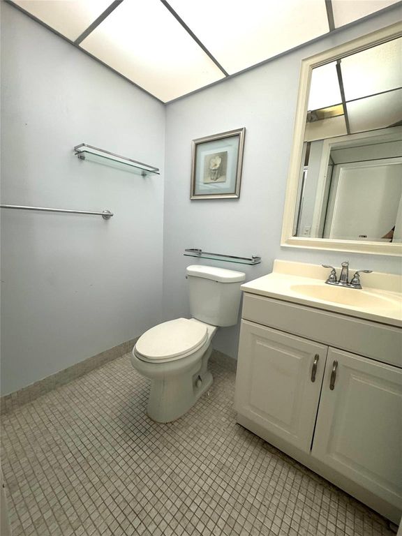 Image 4 of property listing at 172 Saxony D 172, Delray Beach, FL 33446