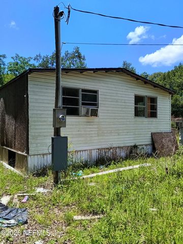 147 2ND Way, Interlachen, FL 32148