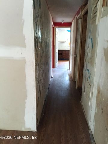 147 2ND Way, Interlachen, FL 32148