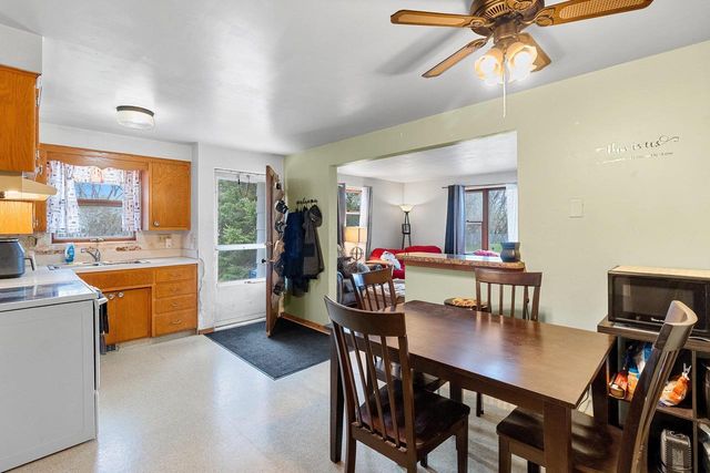 801 CAROLINE STREET, Neenah, WI 54956