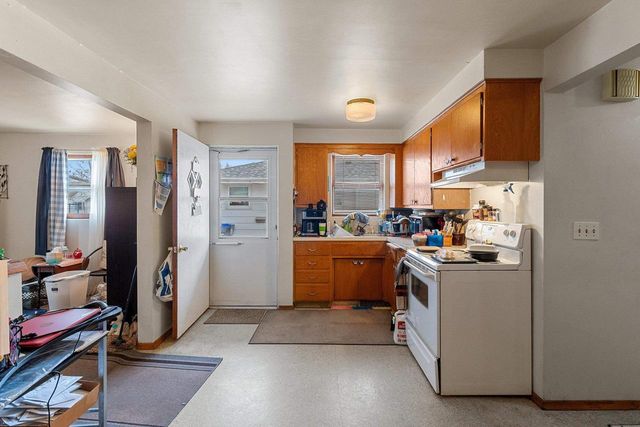 801 CAROLINE STREET, Neenah, WI 54956