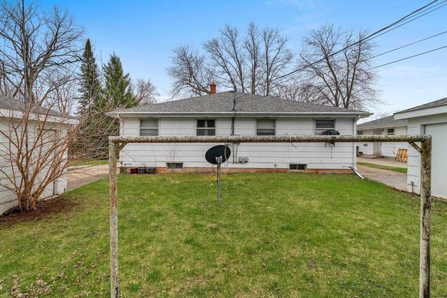 801 CAROLINE STREET, Neenah, WI 54956