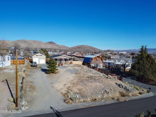6275 Chimney Road, Sun Valley, NV 89433