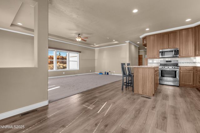 6275 Chimney Road, Sun Valley, NV 89433