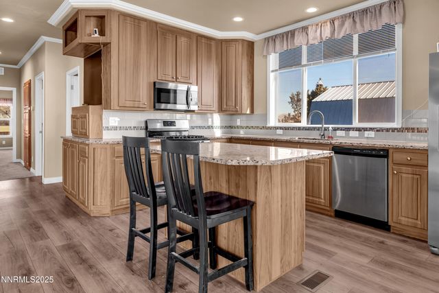 6275 Chimney Road, Sun Valley, NV 89433