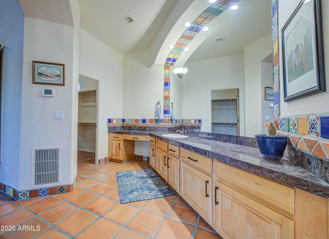 8540 E MCDOWELL Road 122, Mesa, AZ 85207