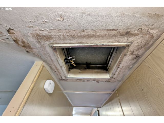 72792 Shoestring Rd, Cottage Grove, OR 97424