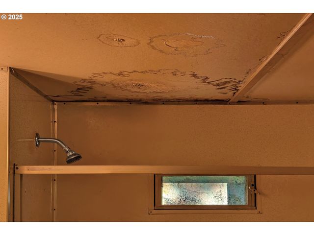 72792 Shoestring Rd, Cottage Grove, OR 97424