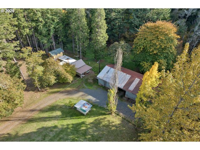72792 Shoestring Rd, Cottage Grove, OR 97424