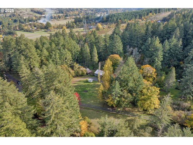 72792 Shoestring Rd, Cottage Grove, OR 97424