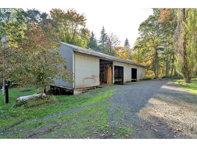 72792 Shoestring Rd, Cottage Grove, OR 97424