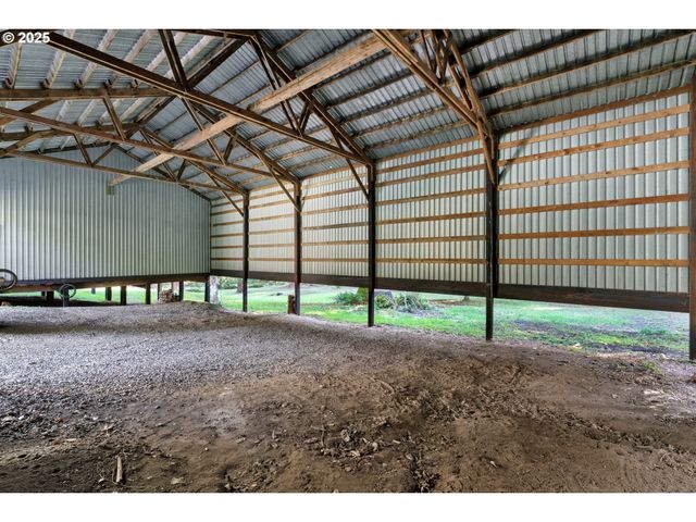 72792 Shoestring Rd, Cottage Grove, OR 97424