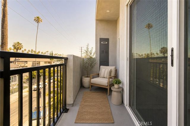 14810 Delano Street 204, Van Nuys, CA 91411
