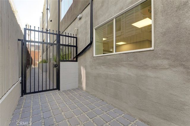 14810 Delano Street 204, Van Nuys, CA 91411