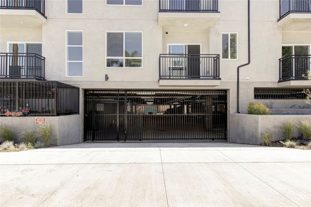 14810 Delano Street 204, Van Nuys, CA 91411