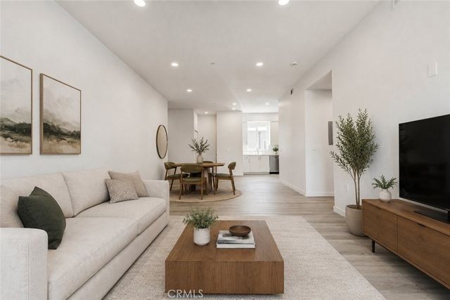 14810 Delano Street 204, Van Nuys, CA 91411